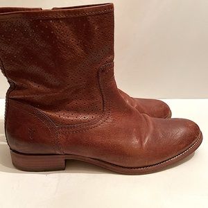 Frye Women’s Melissa Tan Perforated Bootie Size 11.